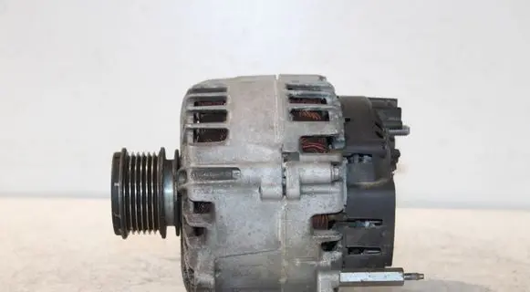 Volkswagen PASSAT CC Generator/alternator 03L903023B