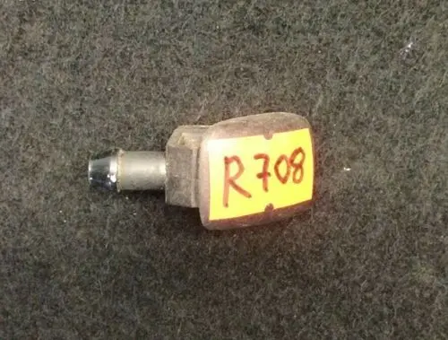 Volkswagen Golf IV Windshield washer spray nozzle 3B0955985