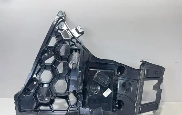 BMW X6 G06 Rear bumper mounting bracket 8085684