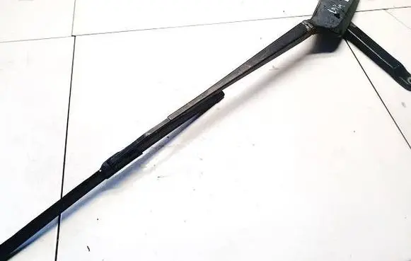 Nissan Almera Tino Front wiper blade arm