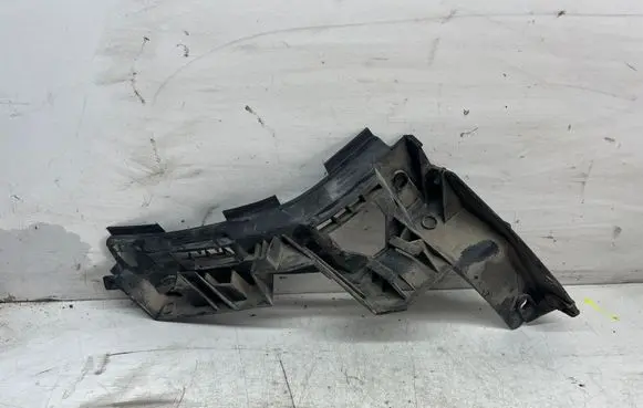 Volkswagen Golf Plus Rear bumper mounting bracket 5M0807393A