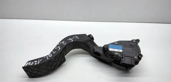 Audi A6 S6 C5 4B Accelerator throttle pedal 8D1723523M