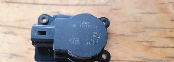 Ford Focus A/C air flow flap actuator/motor AV6N19E616AA