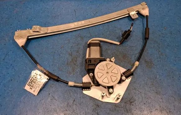 Alfa Romeo 147 Vent window/glass motor 