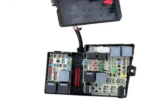 Ford Kuga II Fuse box set AV6T14A067AD AV6T14A076AB