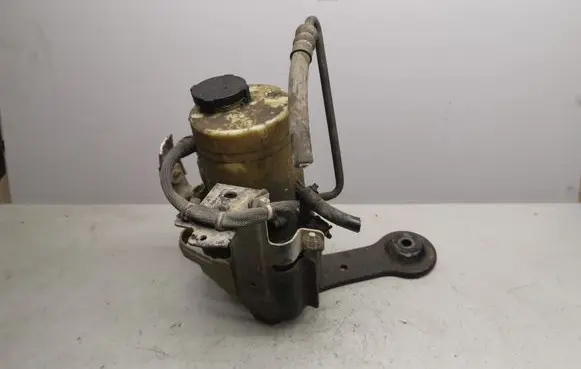 Opel Vectra C Power steering pump 