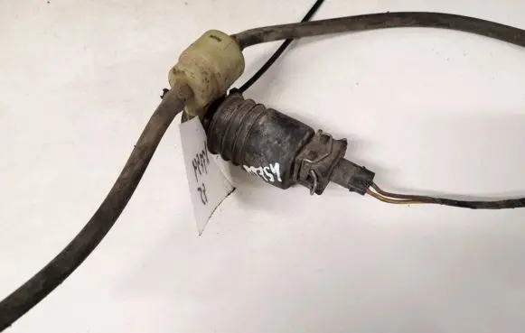 Skoda Octavia Mk1 (1U) Windscreen/windshield washer pump