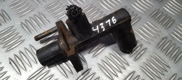 Mazda 323 Clutch master cylinder
