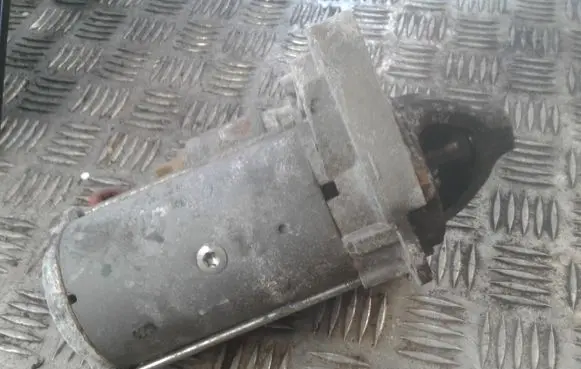 Opel Movano B Starter motor 8200568535