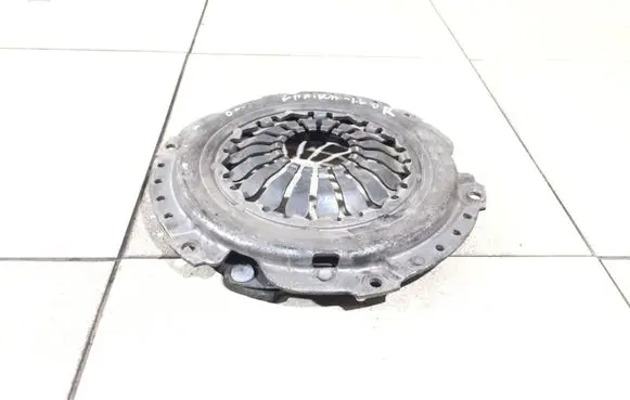 Opel Zafira A Pressure plate 