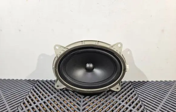 Lexus CT 200H Front door speaker 8616076090 G301602A