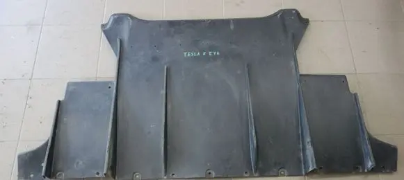 Tesla Model X Engine splash shield/under tray 107263500B