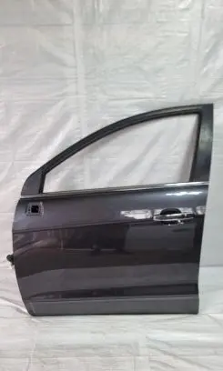 Chevrolet Captiva Front door