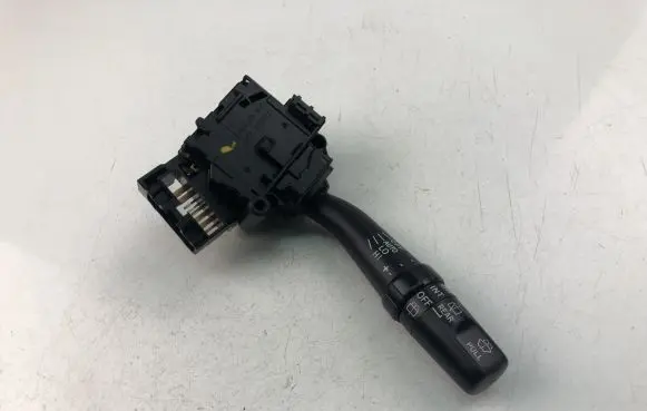 Toyota Avensis T250 Indicator stalk 8465205170