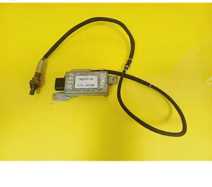 Volkswagen Touran I Lambda probe sensor NZA05-V4