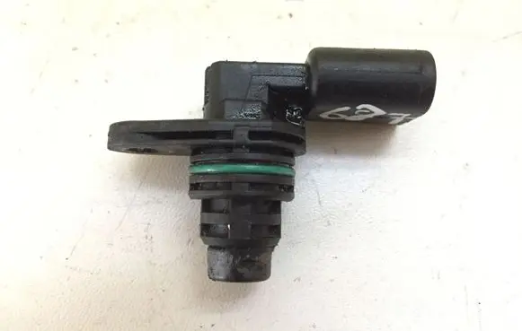 Volkswagen PASSAT B6 Camshaft position sensor 030907601E