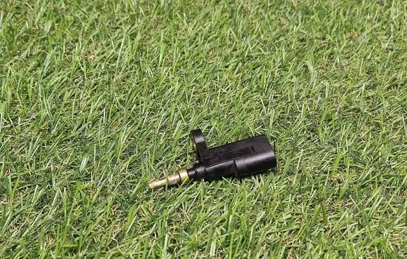 Volkswagen Jetta VI Coolant temperature sensor 03F919051B PA66GF30