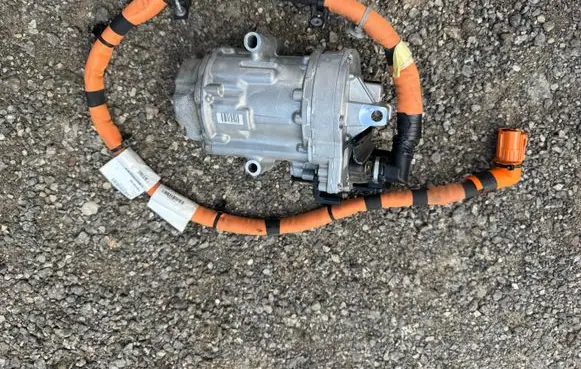Renault Captur II Air conditioning (A/C) compressor (pump) 926003211R