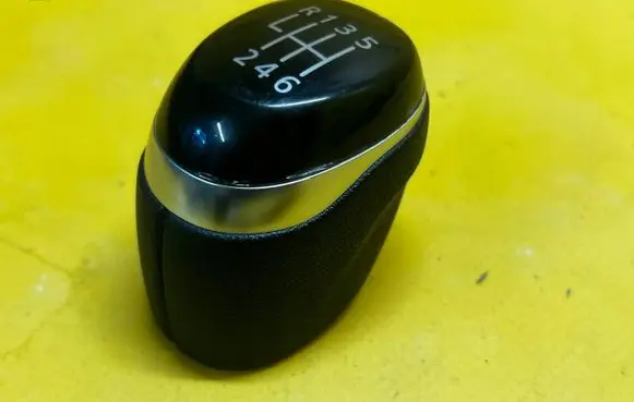Renault Megane IV Gear lever shifter trim leather/knob 328651101R