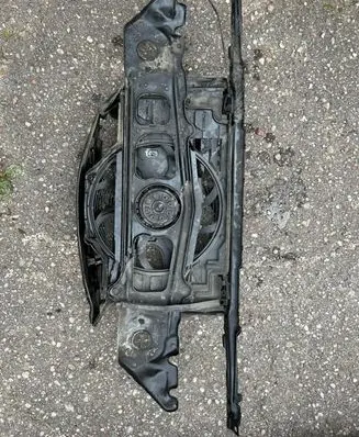 BMW 5 E39 Radiator support slam panel 35300401 35300301