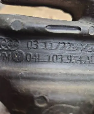 Volkswagen Golf VII Other engine bay part 04L103954Al 03117228