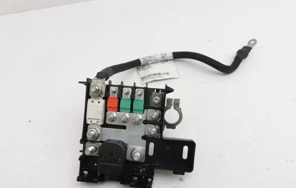 Maserati Ghibli Battery relay fuse 06700065540