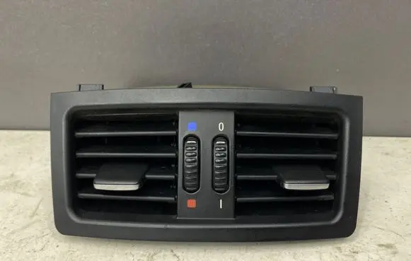 BMW 5 E60 E61 Rear air vent grill 7129556 6932024 6932023