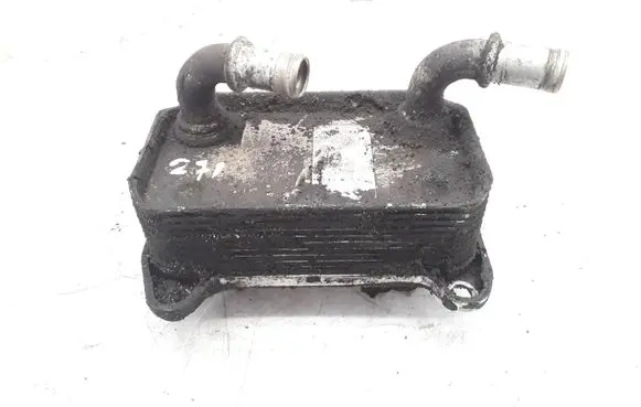 Volvo S40, V40 Oil filter mounting bracket