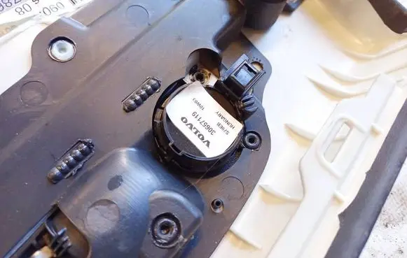 Volvo V50 Front door speaker 30657119
