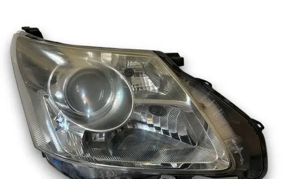 Toyota Avensis T270 Headlight/headlamp 81126-05310-TOY 81126-05310