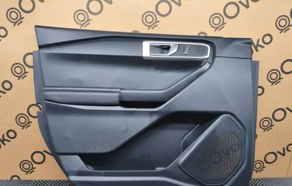 Ford Explorer VI Front door card panel trim 