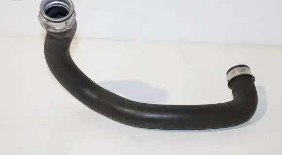 Mercedes-Benz C W204 Engine coolant pipe/hose A2045012982