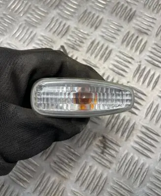 Hyundai i30 Front fender indicator light 923033L1