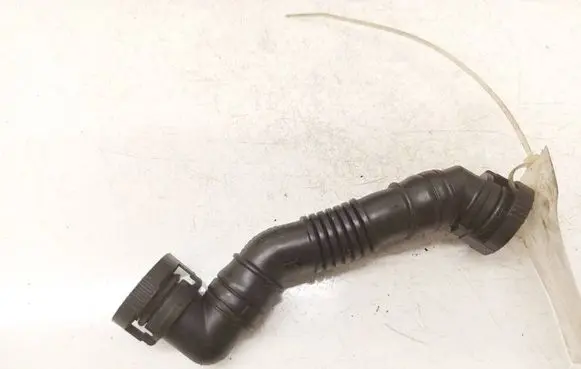 Volkswagen PASSAT B6 Breather hose/pipe 03G103493D