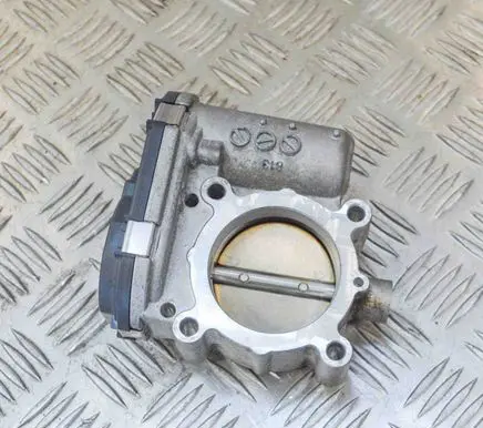 Mercedes-Benz C W205 Throttle valve
