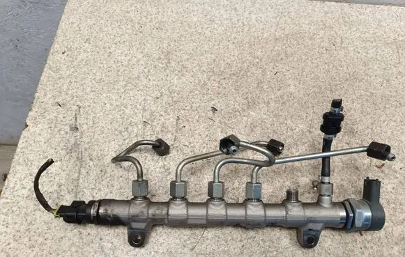Fuel main line pipe