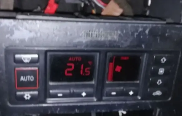 Audi A3 S3 8L Climate control unit 8L0820043M 5HB00760810