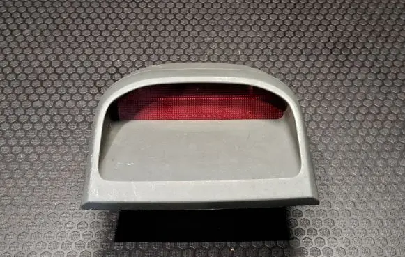 Mitsubishi Galant Third/center stoplight 0509128