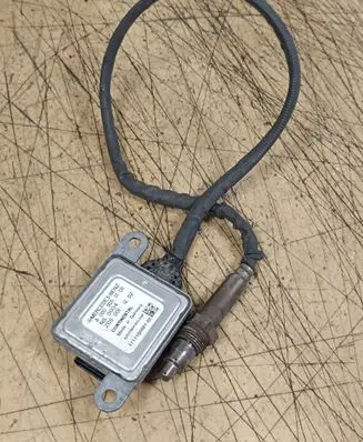 Mercedes-Benz V Class W447 Lambda probe sensor A0009050108
