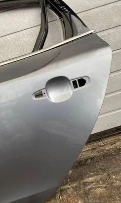 Volvo V40 Rear door