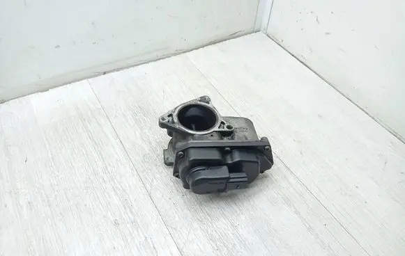 Audi A4 S4 B8 8K EGR valve 03L131501D 04780503