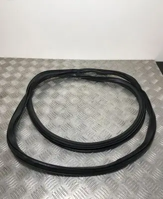 Seat Ateca Rear door rubber seal (on body) 