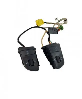 Steering wheel buttons/switches