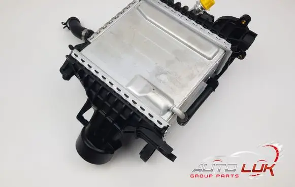 Mercedes-Benz E W213 Intercooler radiator A6540902800