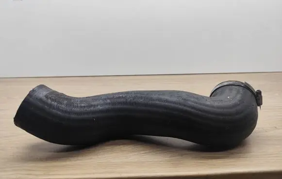 Volvo XC90 Intercooler hose/pipe 31261366