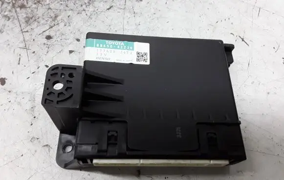 Toyota RAV 4 (XA30) Comfort/convenience module 8865042230