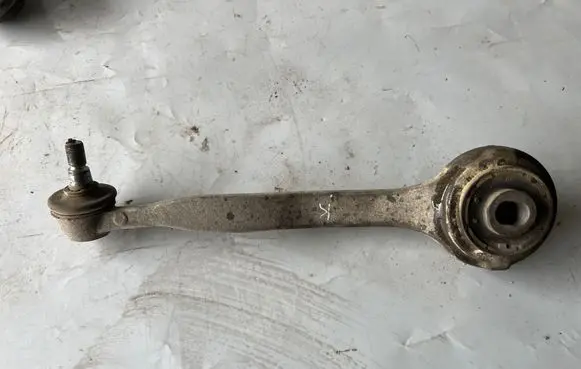 Mercedes-Benz C W203 Front control arm 