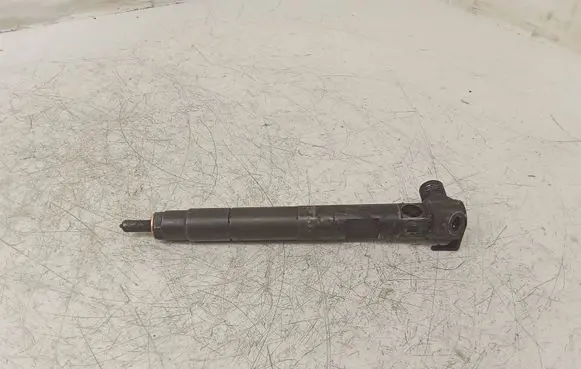 Mercedes-Benz E W212 Fuel injector