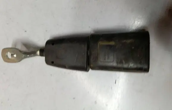 Alfa Romeo 147 Front seatbelt buckle 10448090 C48102E22