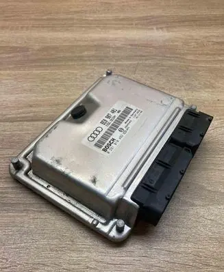 Audi A4 S4 B6 8E 8H Engine control unit/module ECU 8E0907401 0281010492